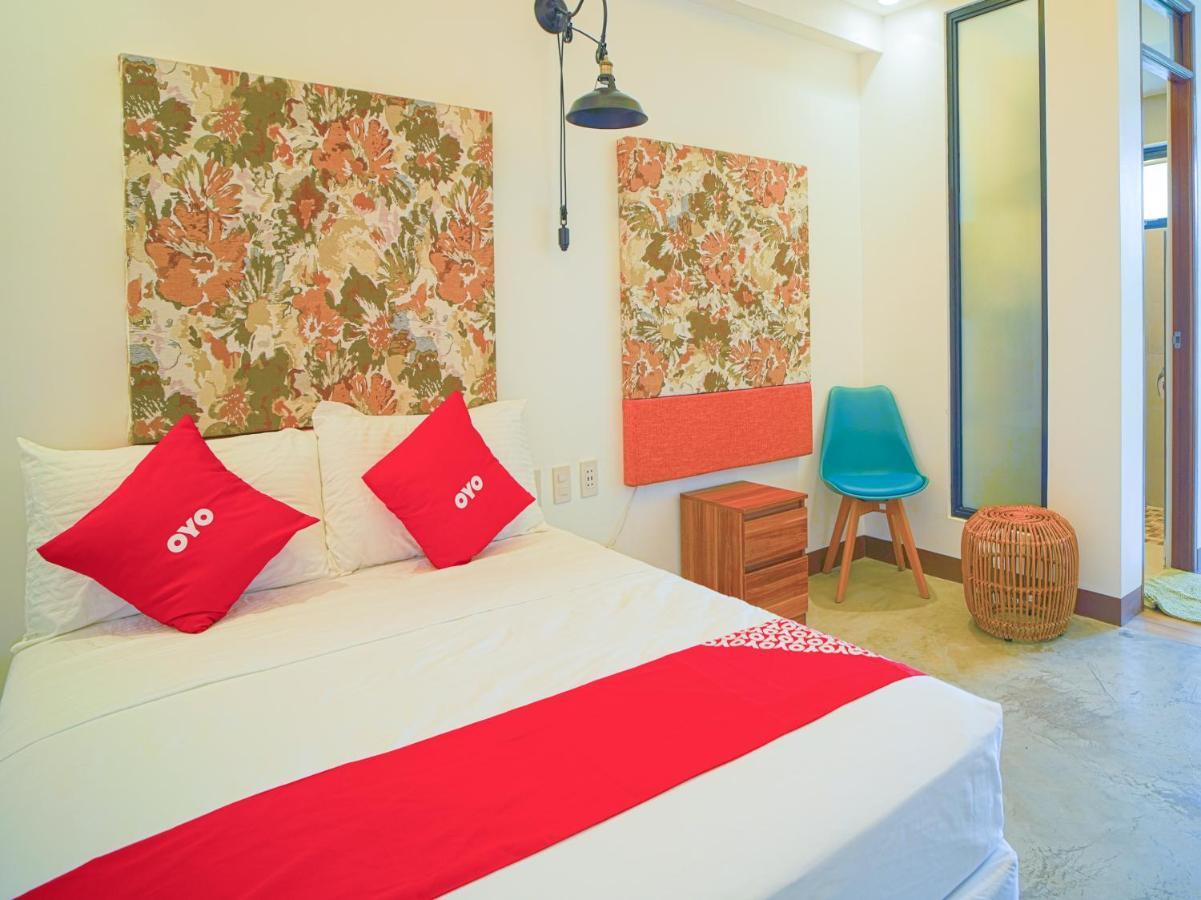 Capital O Oyo 785 The Greenhive Hotel Ibaan ภายนอก รูปภาพ