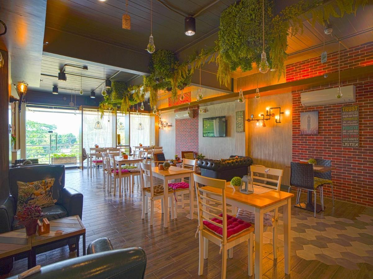 Capital O Oyo 785 The Greenhive Hotel Ibaan ภายนอก รูปภาพ