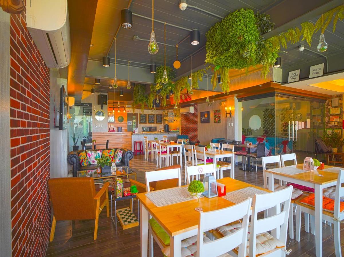 Capital O Oyo 785 The Greenhive Hotel Ibaan ภายนอก รูปภาพ