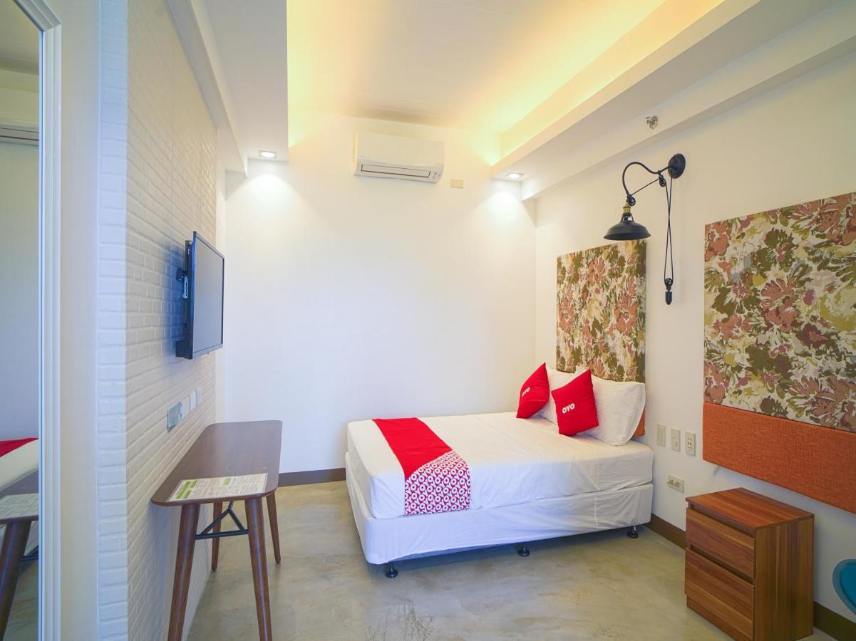 Capital O Oyo 785 The Greenhive Hotel Ibaan ภายนอก รูปภาพ