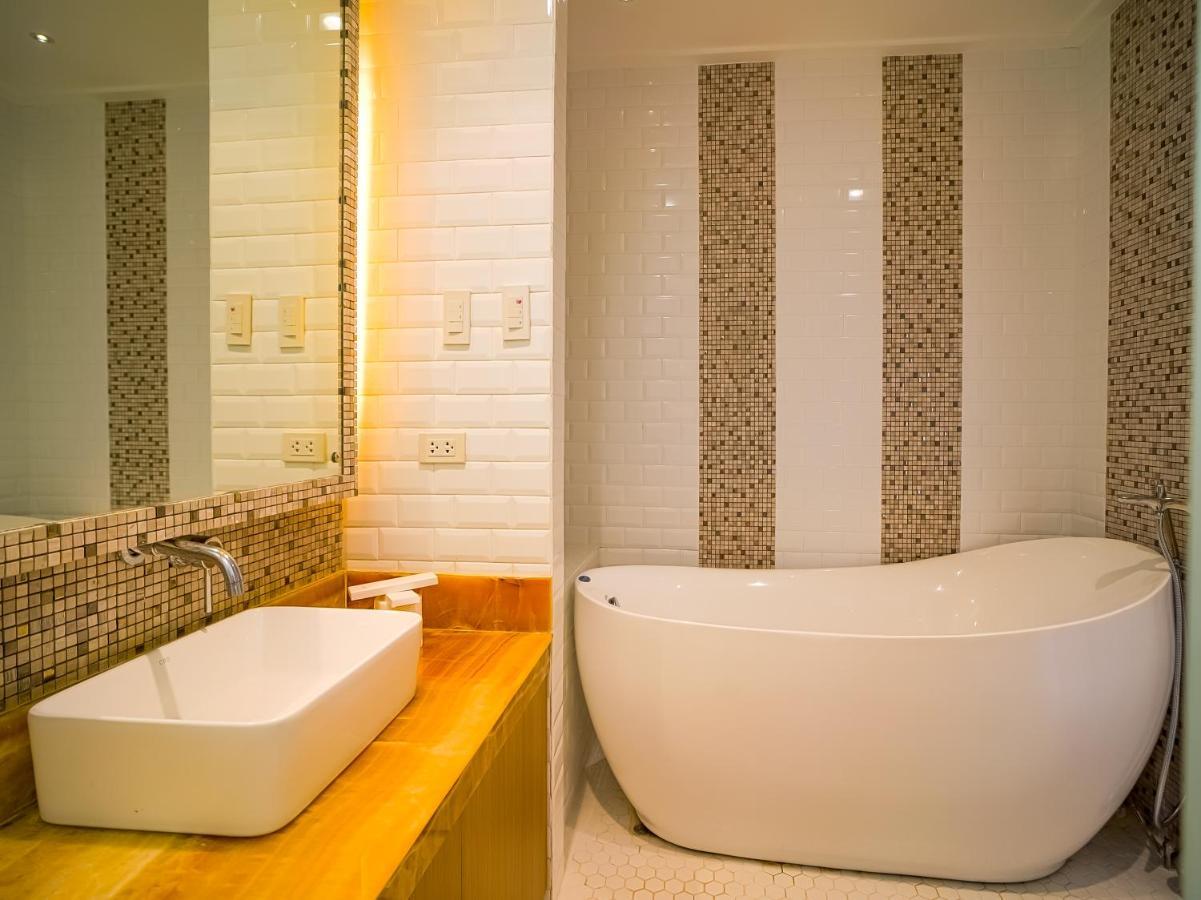 Capital O Oyo 785 The Greenhive Hotel Ibaan ภายนอก รูปภาพ